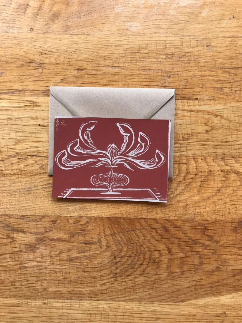 Card flowers on carpet - Image 2